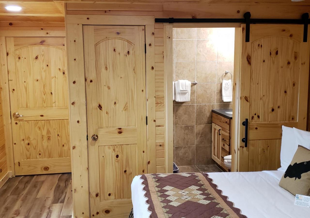 Potawatomi Inn & Cabins Ангола Номер фото