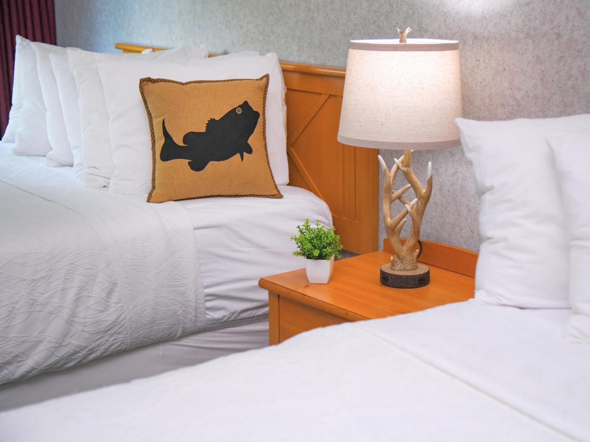 Potawatomi Inn & Cabins Ангола Экстерьер фото