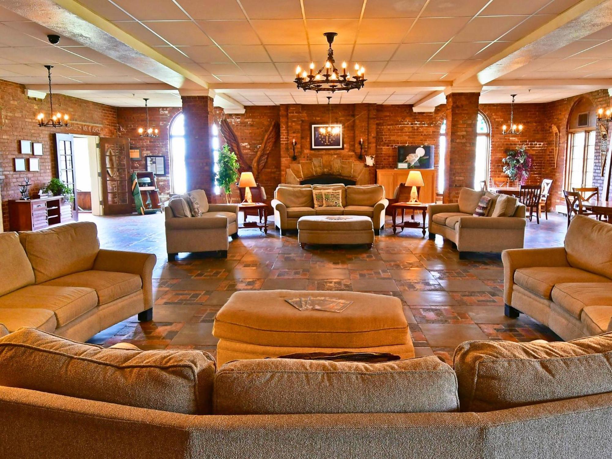 Potawatomi Inn & Cabins Ангола Экстерьер фото