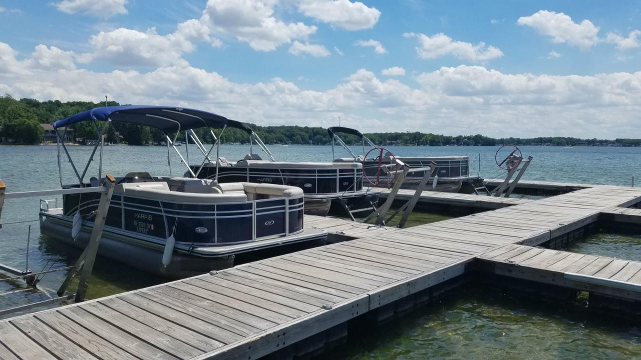 Potawatomi Inn & Cabins Ангола Экстерьер фото