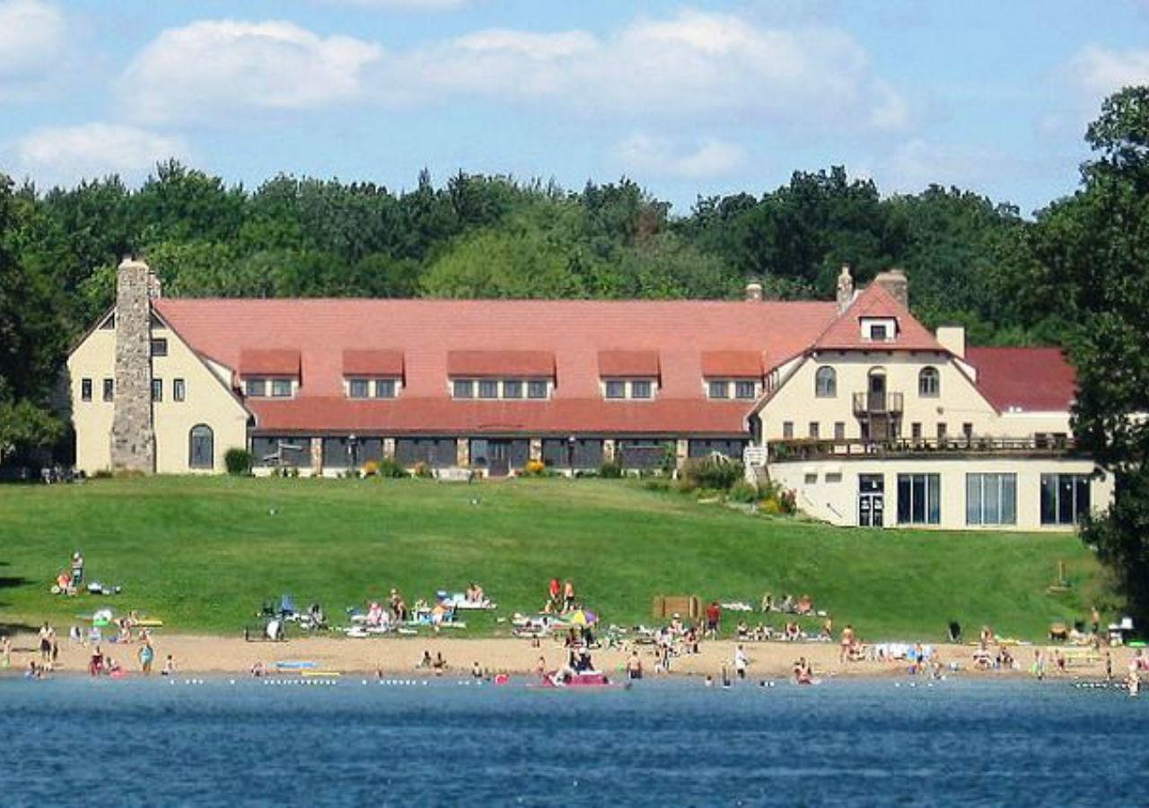 Potawatomi Inn & Cabins Ангола Экстерьер фото