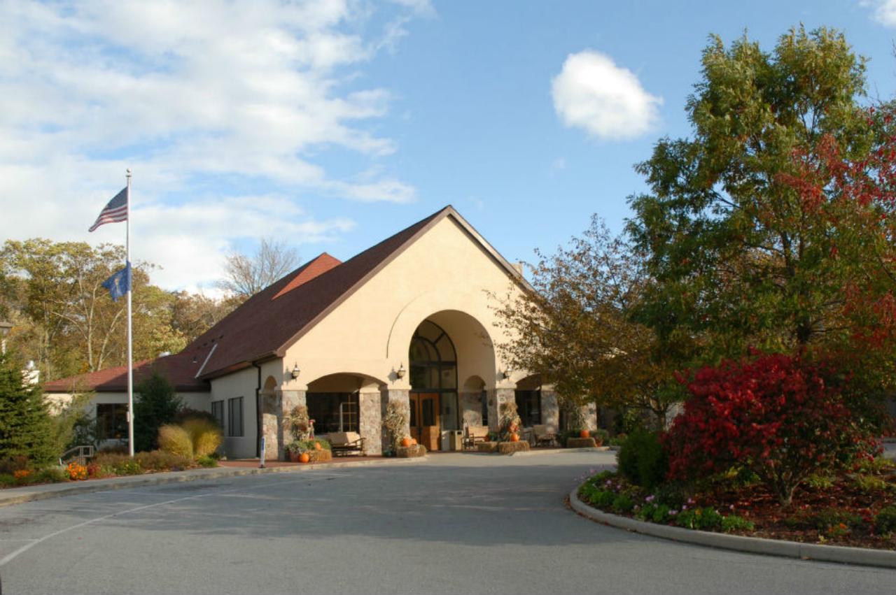 Potawatomi Inn & Cabins Ангола Экстерьер фото