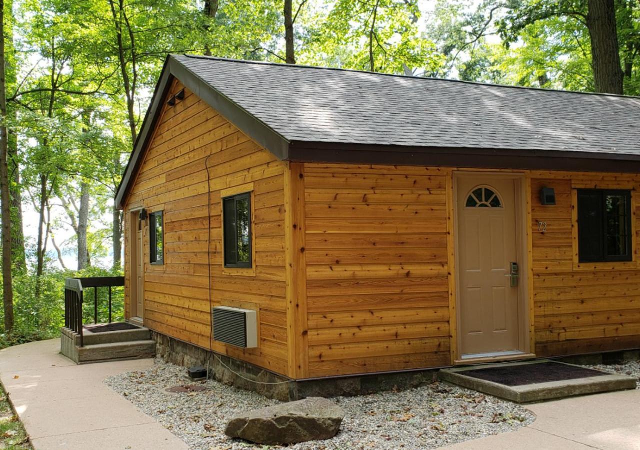 Potawatomi Inn & Cabins Ангола Экстерьер фото
